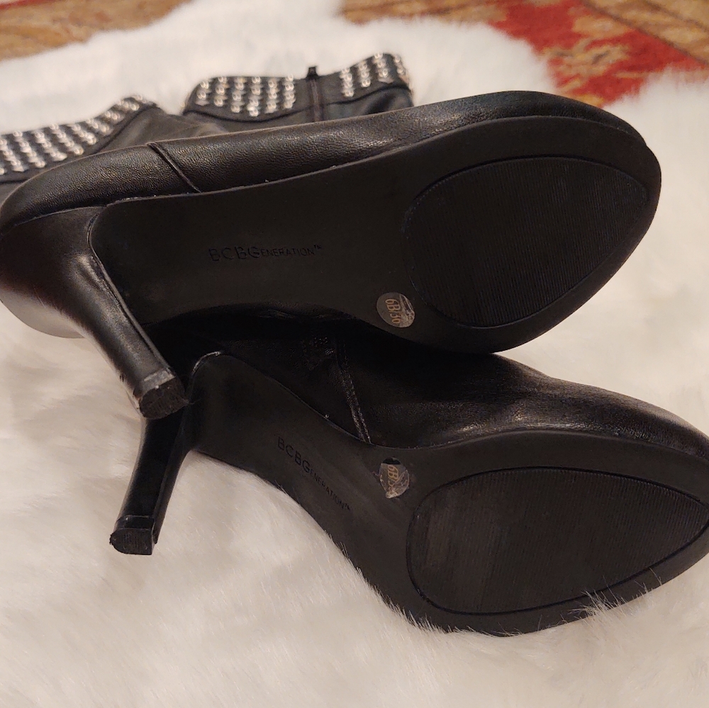 BCBGENERATION boots size 6